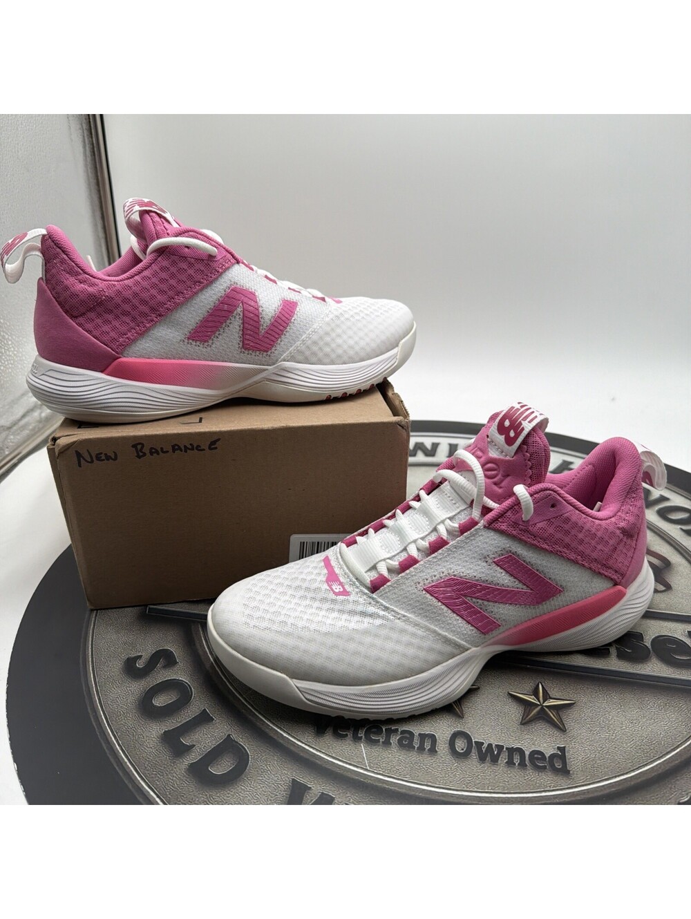 New Balance FuelCell Women’s Volleyball VB-01 Shoes Size 10.5 (WCHVOLPI) No Box